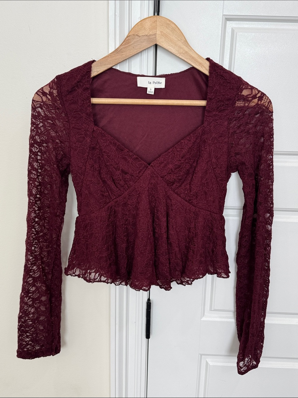 La Peche Women’s Lace Top Crop Blouse Burgundy Maroon Wine, size Small